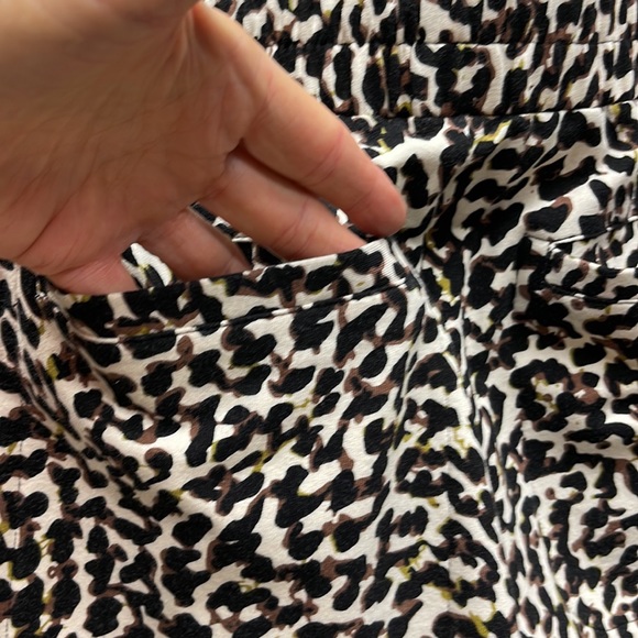 CAbi Pivot Joggers - Picture 9 of 10